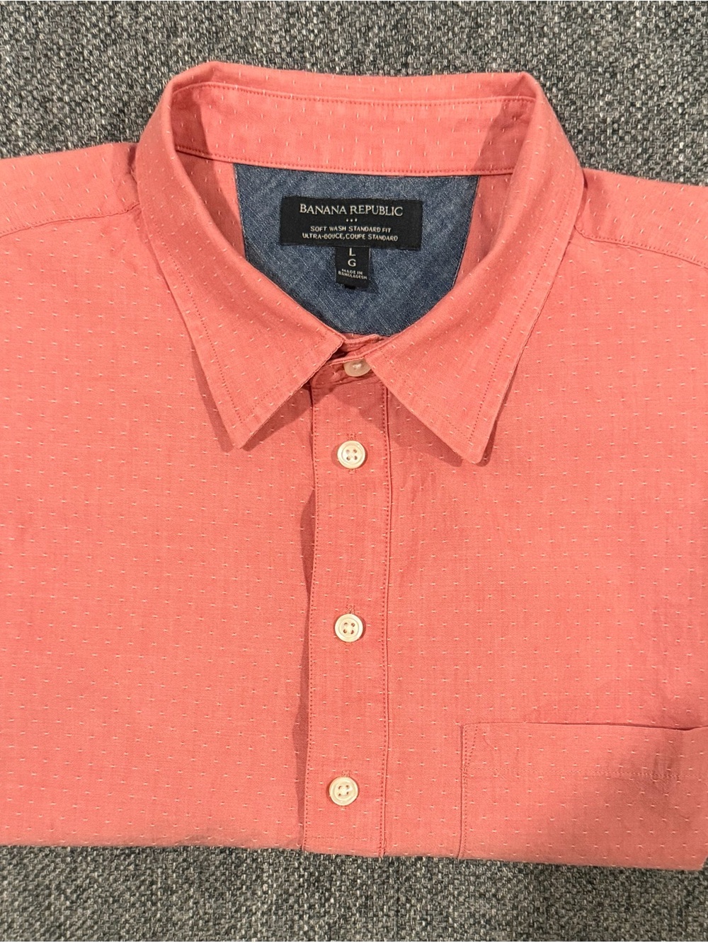 Banana Republic Men's Coral Pink Dot-Texture Button-Down Shirt